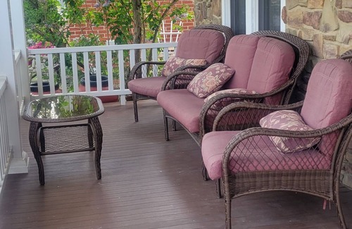 Chambersburg House | Beautiful home with 2 bedrooms + private office in the Borough of Chambersburg!