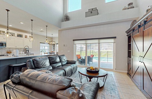 Highgate Park House | Beautiful home with private pool and space for the whole family