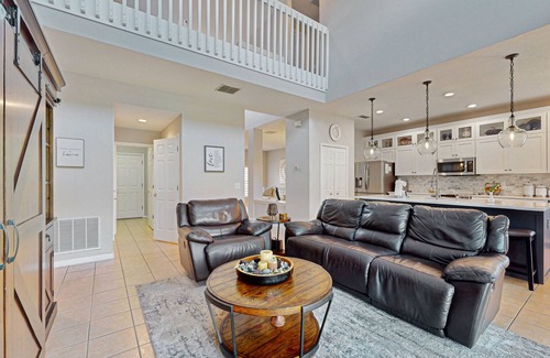 Highgate Park House | Beautiful home with private pool and space for the whole family