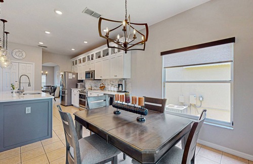 Highgate Park House | Beautiful home with private pool and space for the whole family