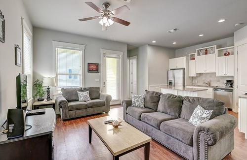 Sailhouse House | Beautiful home with pool, central AC, full kitchen, & washer/dryer