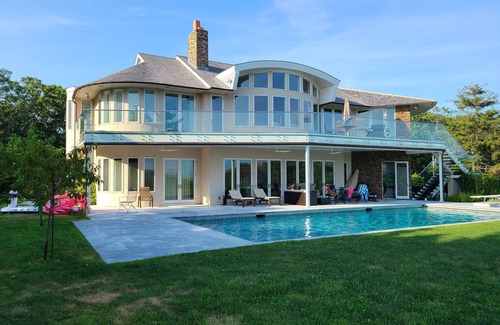 Montauk House | Beautiful home with spectacular views of the ocean.