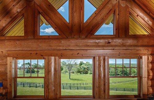 Town of Dover House | Beautiful Horse Farm