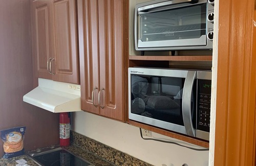 Sunny Isles Beach Hotel | Beautiful Hotel Studio on the beach. STR-01535