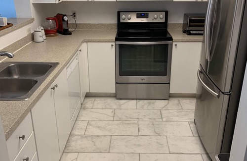 Sunny Isles Beach Hotel | Beautiful Hotel Suite on the Beach ! Minimum 3 months.