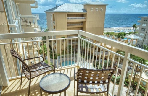 Pompano Beach Condo | Beautiful Hotel in Royal Vista 1BD near North Ocean Park