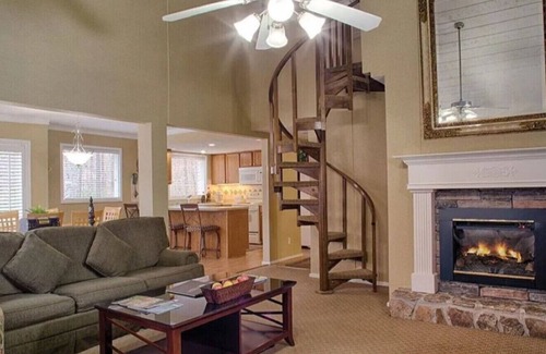 Villa Rica Condo | Beautiful Hotel in Villas at Fairfield 2BD at Lakeview Parkway