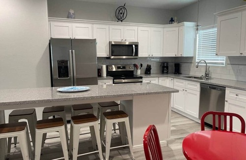Crystal Beach House | Beautiful house, Sleeps 14! Pet&kid friendly!