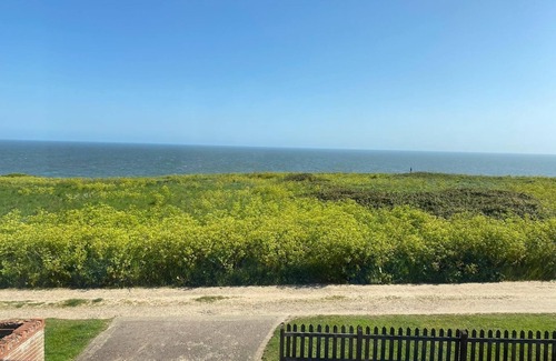 Mundesley House | Beautiful House, Fabulous Seaview, Quiet Rd in Mundesley & Blue Flag award beach