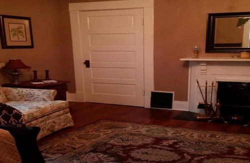 Lancaster House | Beautiful house in Danville, Lexington!