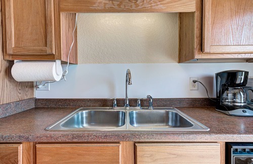 Wheatland House | Beautiful house in quiet neighborhood just off I-40.