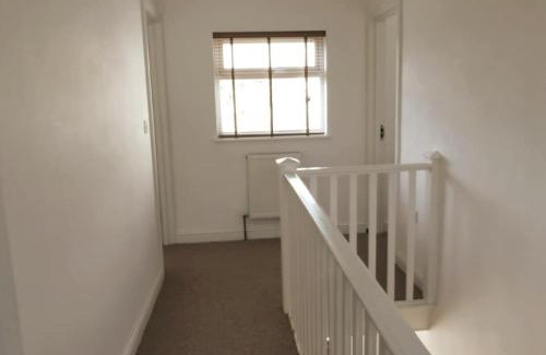Carmarthen Apartment | Beautiful house near town centre