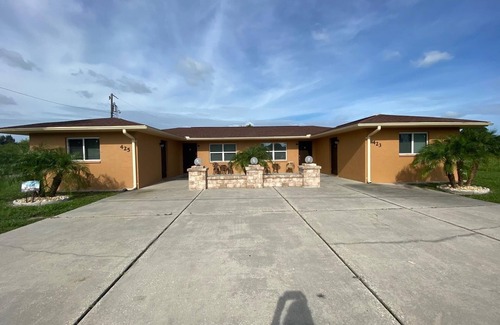 Warm Mineral Springs House | Beautiful House near Warm Mineral Springs