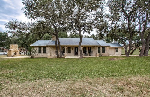 Boerne House | Beautiful house on 10 acre private lake stocked with bass, 4.5 miles from Boerne