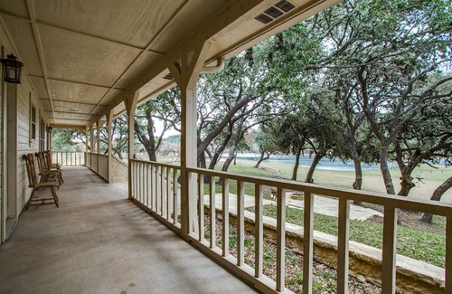 Boerne House | Beautiful house on 10 acre private lake stocked with bass, 4.5 miles from Boerne