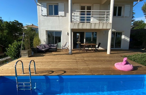 Portiragnes House | Beautiful House On The Heights Of Portiragnes