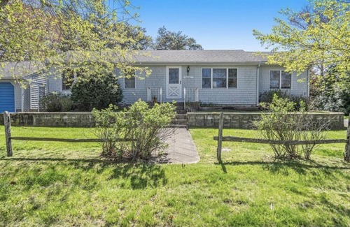 Kenyon House | Beautiful house minutes from Charlestown Beach