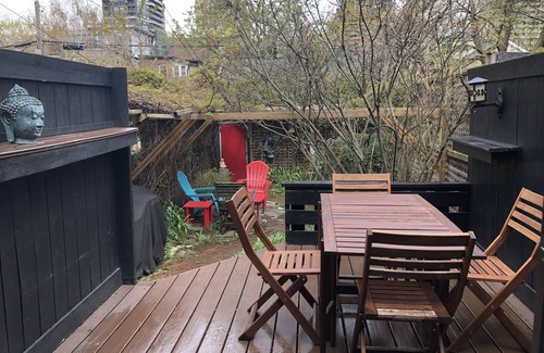 Palmerston House | Beautiful House With Garden in a Quiet, Central Neighborhood