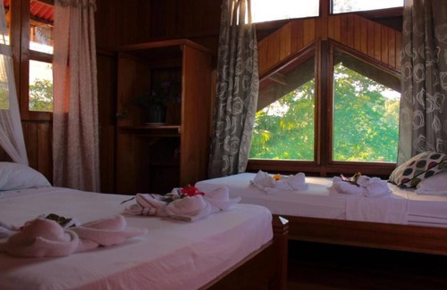 Drake Bay Bed & Breakfast | Beautiful house with panoramic view of the bay and gardens