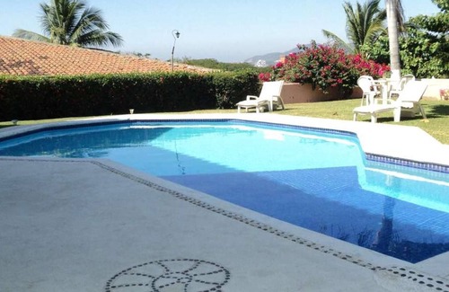 Ixtapa House | Beautiful house with pool in Ixtapa Mexico
