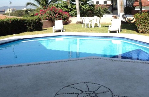 Ixtapa House | Beautiful house with pool in Ixtapa Mexico