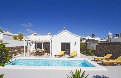 Tias House | Beautiful house with solarheated and private pool