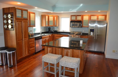 Edgartown House | BEAUTIFUL HOUSE WITH POOL PLUS FERRY TICKETS!n