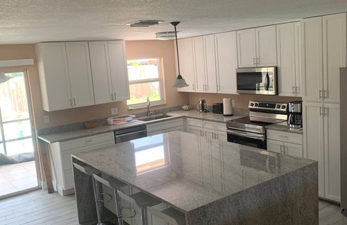 Lake Worth House | Beautiful house with pool, 10 min from the beach