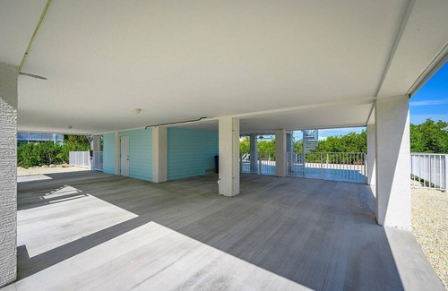 Breezeswept Beach Estates House | Beautiful House with pool in the amazing Florida Keys.