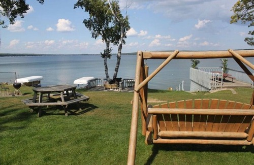 Herron Cottage | Beautiful Hubbard Lake Waterfront Cottage #2