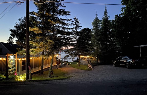 Herron Cottage | Beautiful Hubbard Lake Waterfront Cottage 1