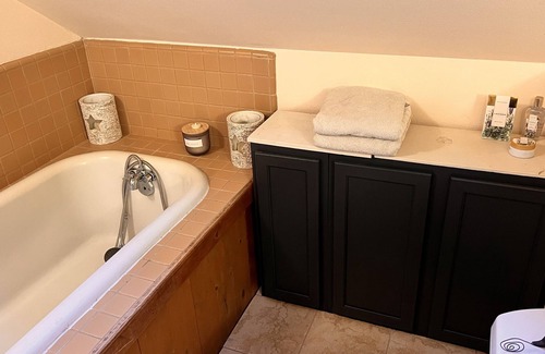 Sebastopol House | Beautiful in-town home in Sebastopol - the heart of West Sonoma wine country
