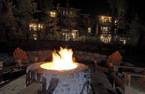 Incline Village Villa | Beautiful Incline Village w/access to adjacent Hyatt Hotel Resort & private bch