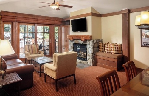 Incline Village Villa | Beautiful Incline Village w/access to adjacent Hyatt Hotel Resort & private bch