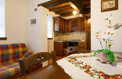 Fabbriche di Vallico Villa | Beautiful apartment in villa for 6 guests with pool, WIFI, TV, patio and pets allowed