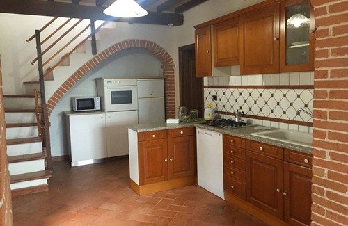 Pomarance Villa | Beautiful private villa with A/C, WIFI, private pool, TV, patio, pets allowed and panoramic view