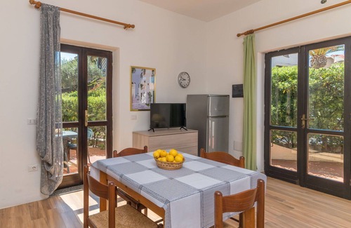 Capo Testa Apartment | Beautiful apartment for 4 people with A/C, TV, terrace and pets allowed