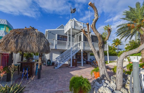 Little Torch Key House | Beautiful Keys Home w/Open Water Views & 90' Dock