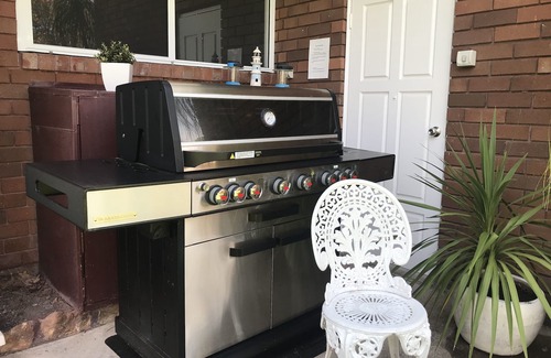 Berrara Cottage | Beautiful Kirby's Beach Berrara is only metres away!