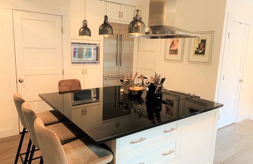 Kitsilano House | Beautiful Kitsilano 3 Bedroom, 2.5 Bath Vancouver Near the Ocean