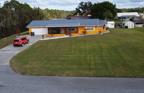 Indian Lake Estates House | Beautiful Lake Front Vacation Home On One Of Florida's Best Bass Lakes!