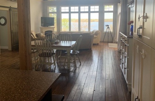 Sheffield House | Beautiful Lakefront Home on Indian Lake