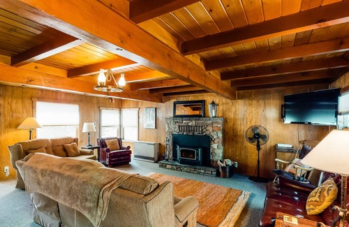 West Village Cabin | Beautiful lake home w/ free WiFi/deck/wood-burning stove - close to trails/lake!