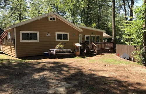 Day Cabin | Beautiful lake house right on Sacandaga Lake!