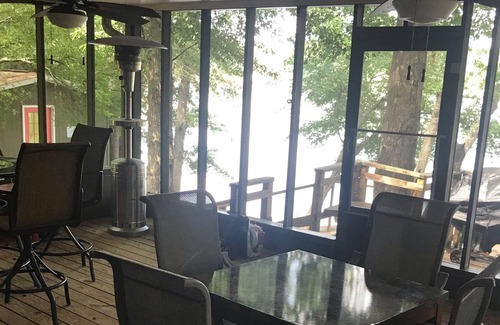West Point House | Beautiful Lake House in West Central Georgia