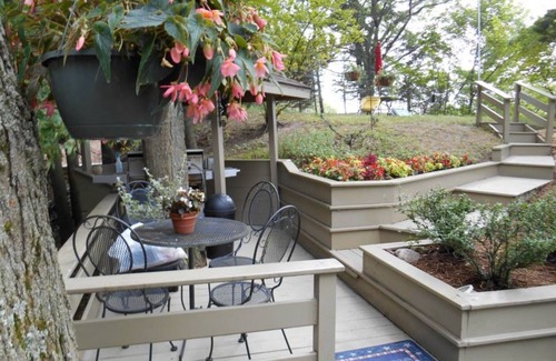 Pentwater Cottage | Beautiful Lake Michigan Beachfront Location