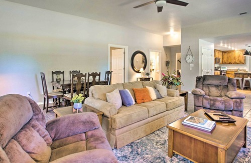 Ardmore House | Beautiful Lake Murray Retreat <1 Mi to Lake!