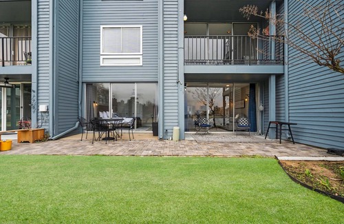Walden on Lake Conroe Condo | Beautiful lake views at Lake Conroe Lakeside Retreat- 1st Floor