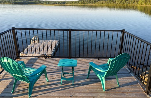 Lunenburg County House | Beautiful Lakefront Home with 5 Bed/3 Baths, WiFi, tons of amenities!