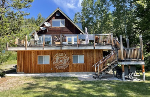 Okanagan-Similkameen Cabin | Beautiful Lakefront Cabin on Osprey Lake
